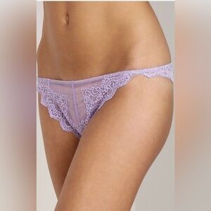 NWT So Fine Lace Thong